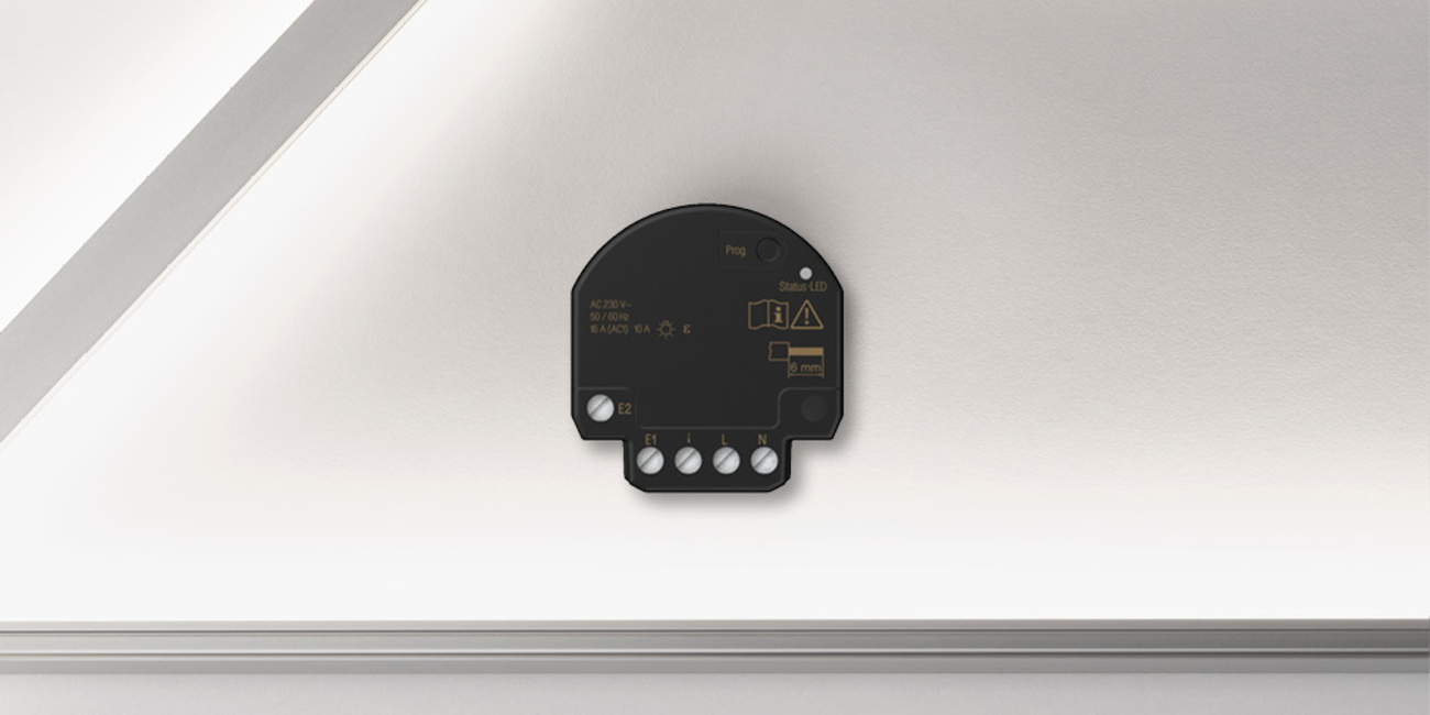 JUNG HOME Jalousieaktor Mini bei Elektrotechnik Martin Lübke in Erxleben